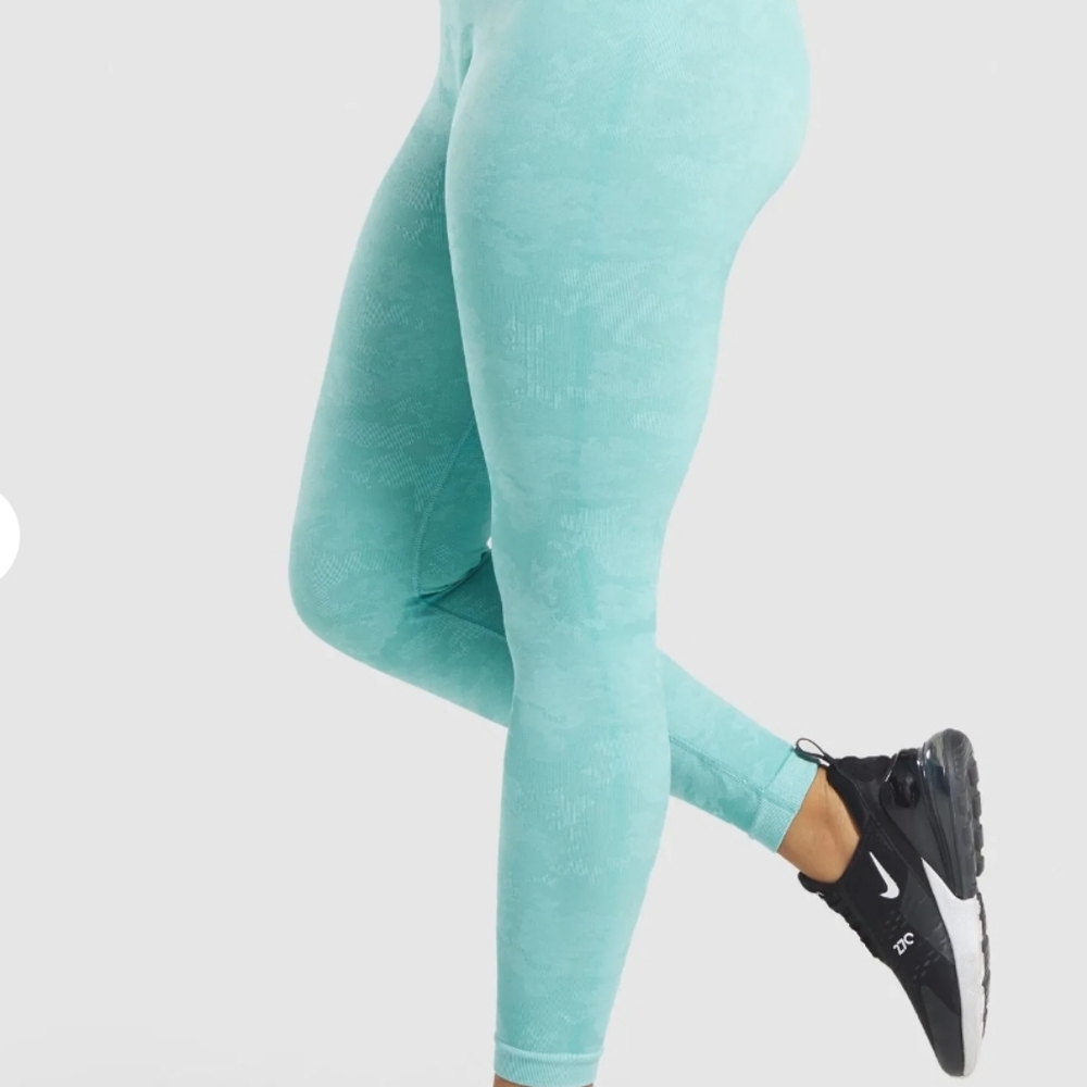 🦈  GYMSHARK ADAPT CAMO SEAMLESS LEGGINGS 🦈 - Picture 6 of 7